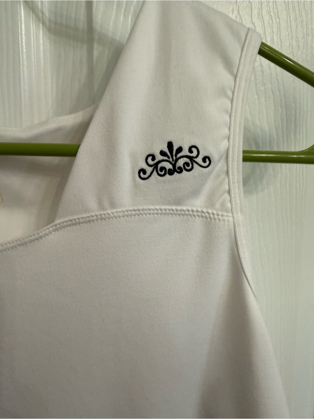 Vintage InSport White Tank Top XL Made in USA Embroidered Y2K Activewear - Picture 2 of 6
